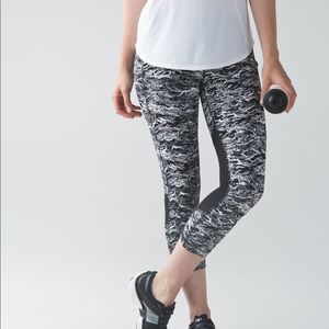 Lululemon Pace Rival Crop 🦄